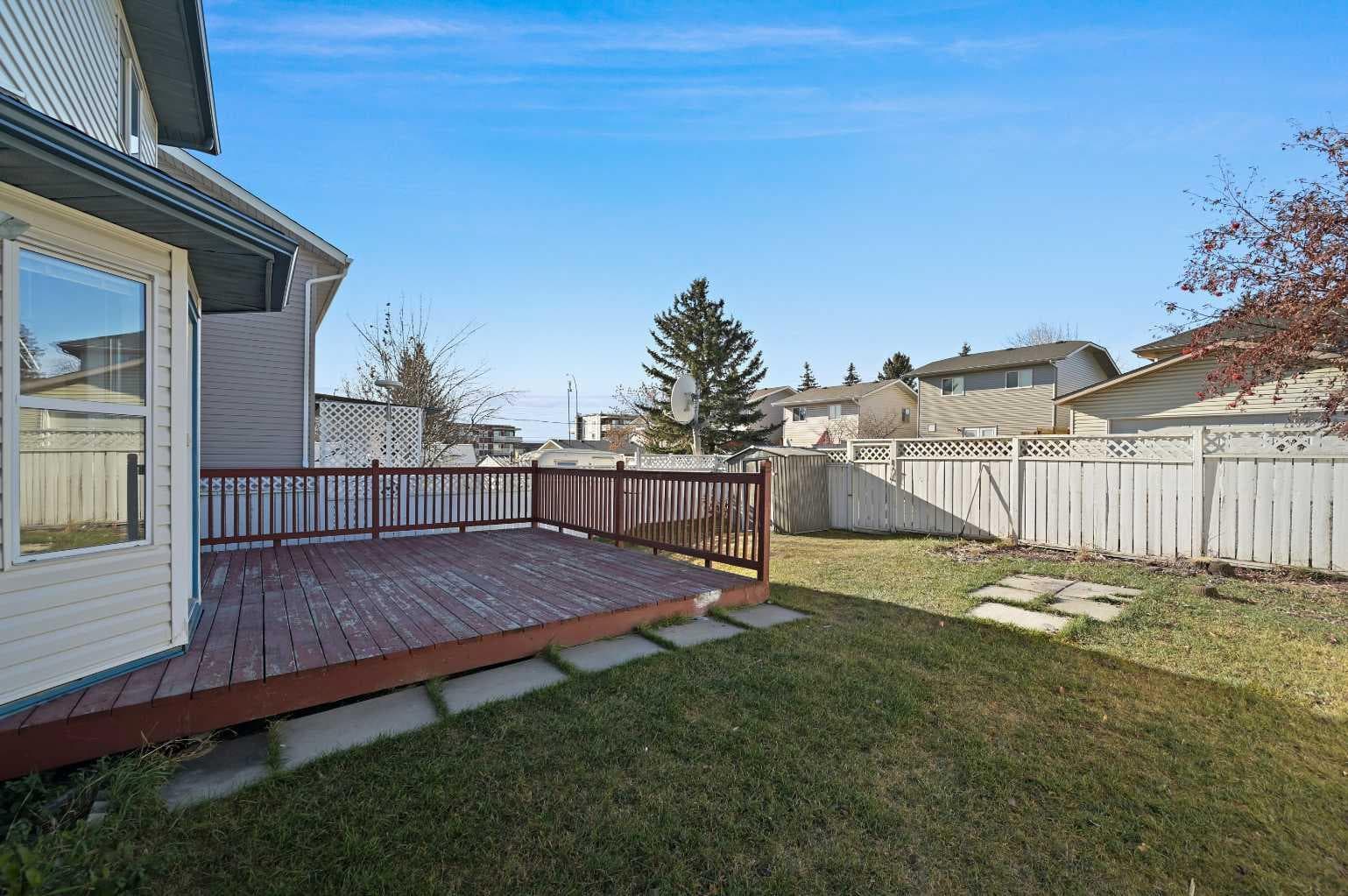 182 Coventry Close NE