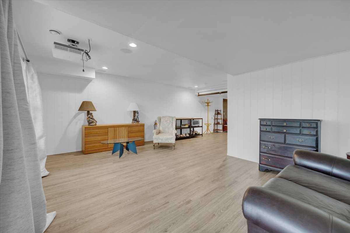 226 Sunset Point 