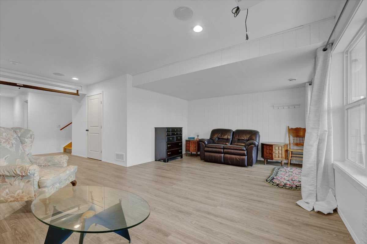 226 Sunset Point 