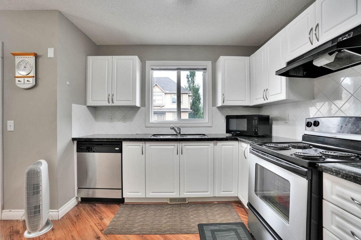 199 Cedarwood Lane SW