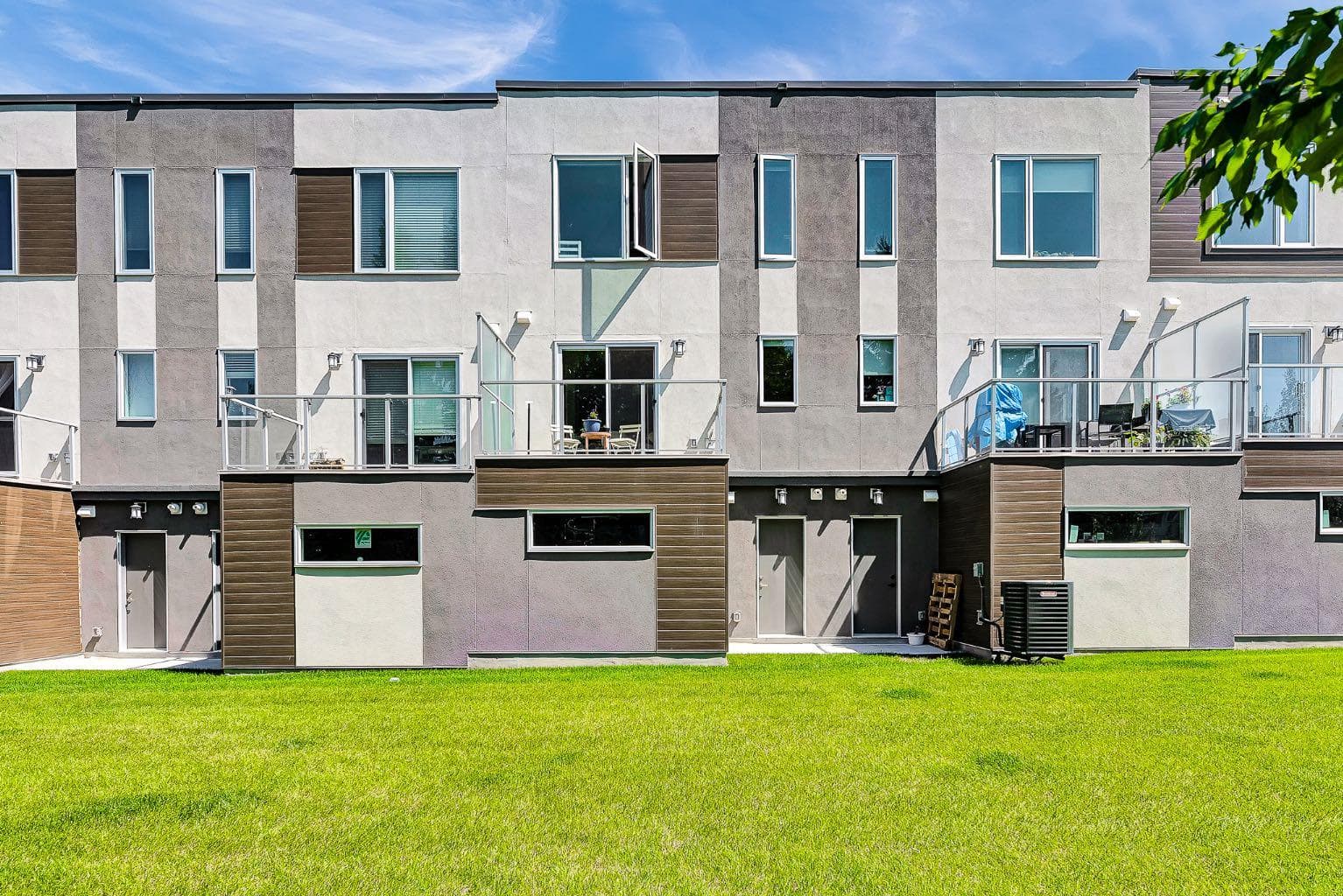 426 Shawnee Square SW