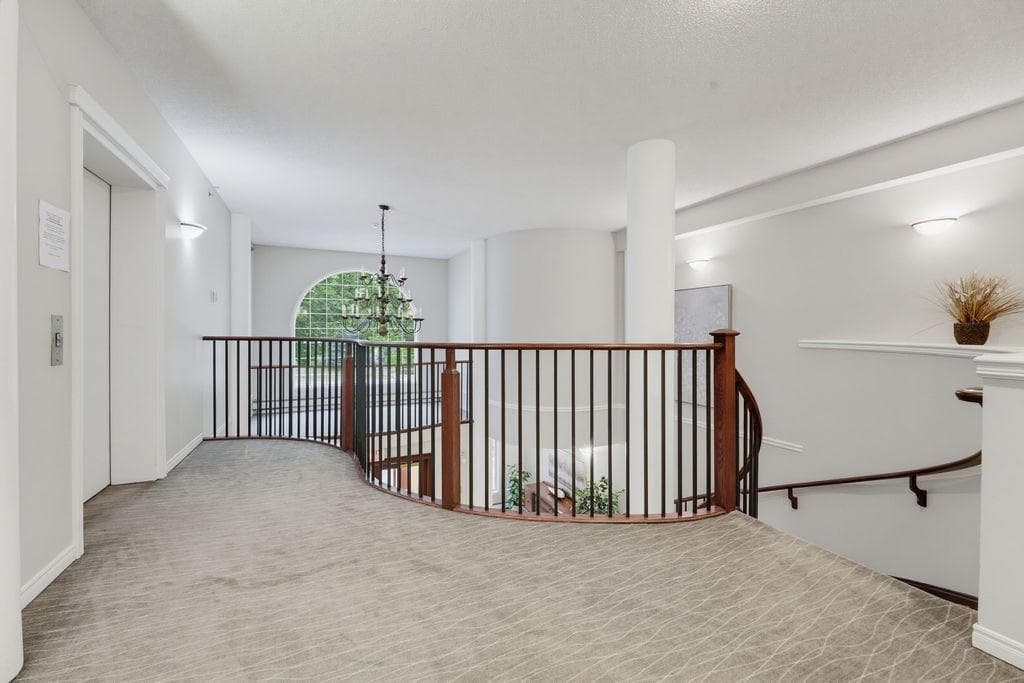 205, 4835 Dalhousie Drive NW