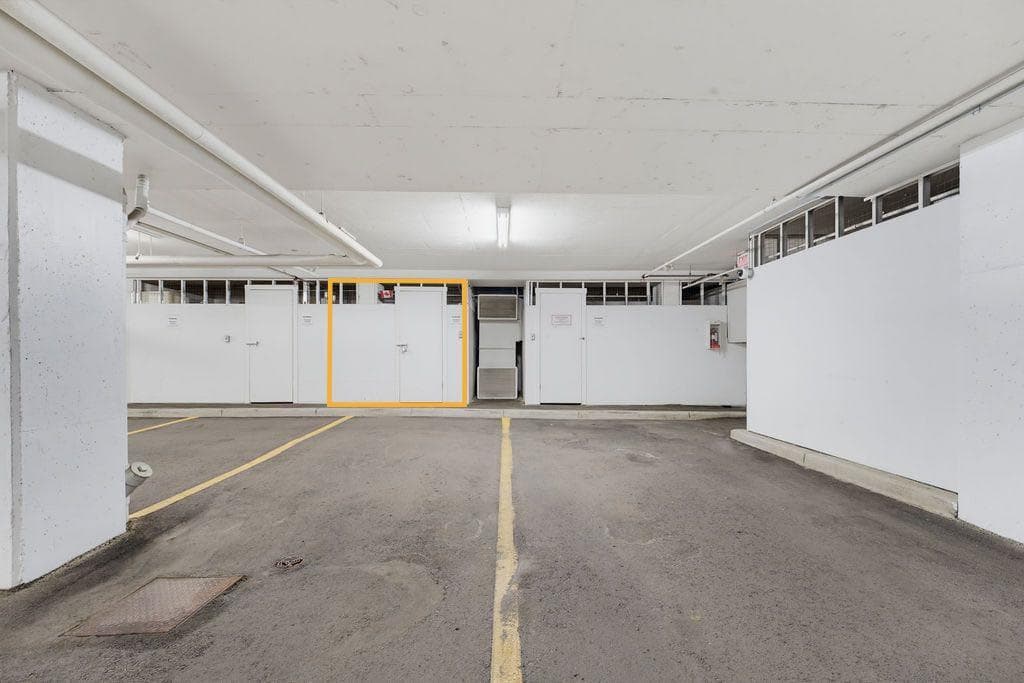 205, 4835 Dalhousie Drive NW