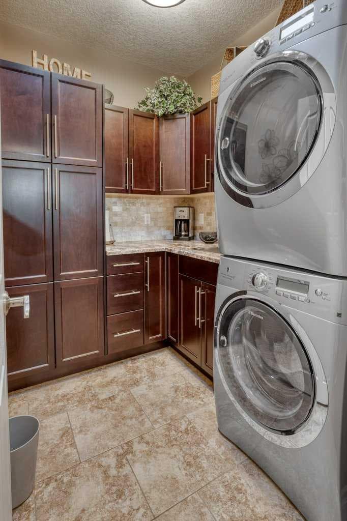 61 River Heights View 