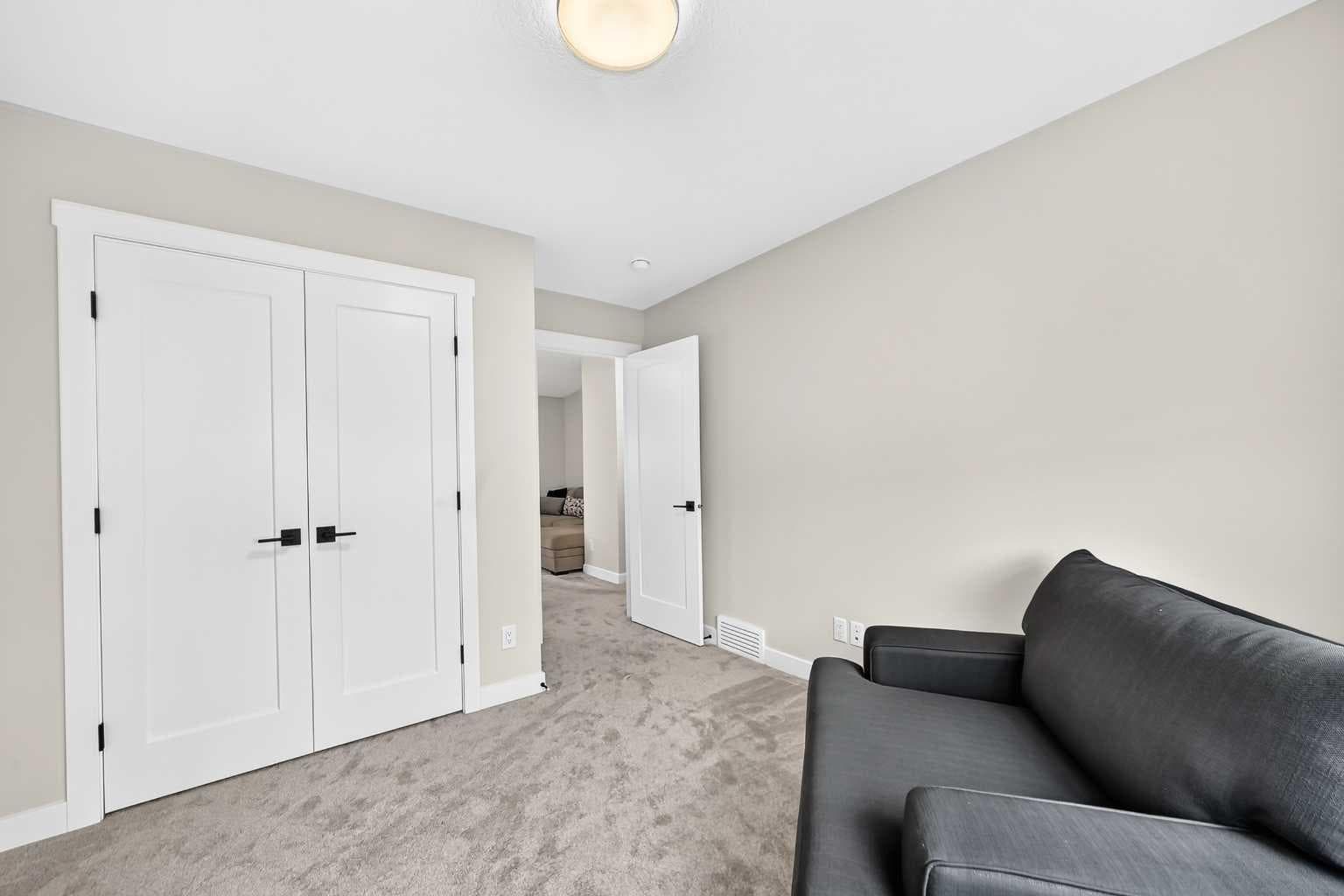 427 Kinniburgh Loop 