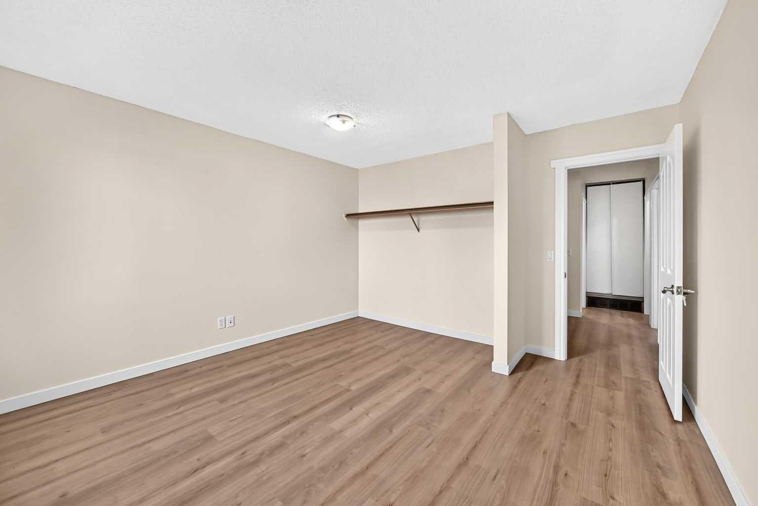 7, 3800 Fonda Way SE