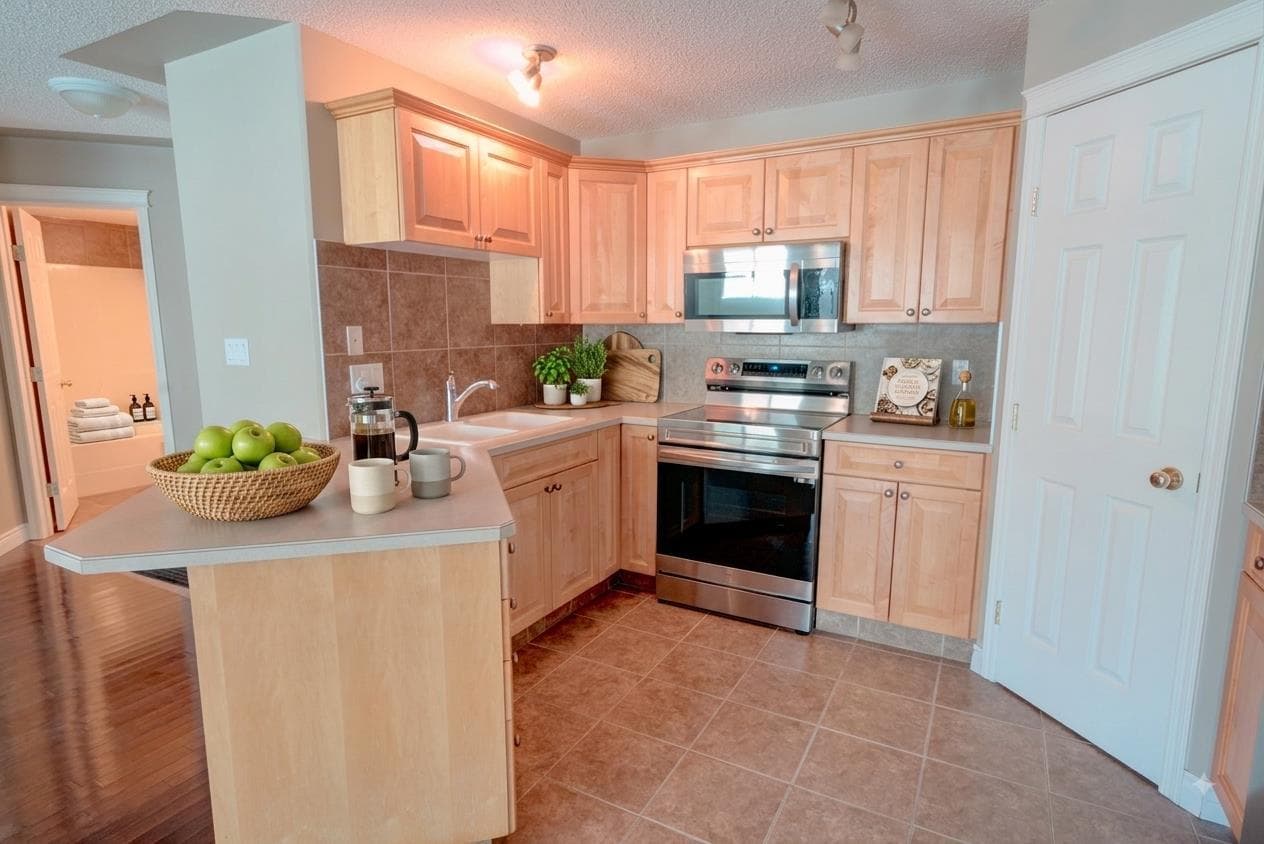 1207, 7451 Springbank Boulevard SW