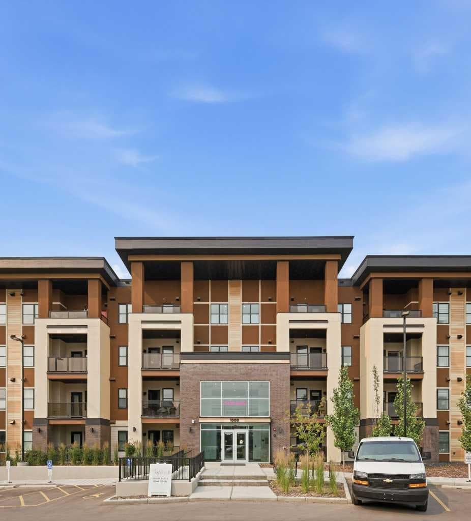 1410, 81 Arbour Lake View NW
