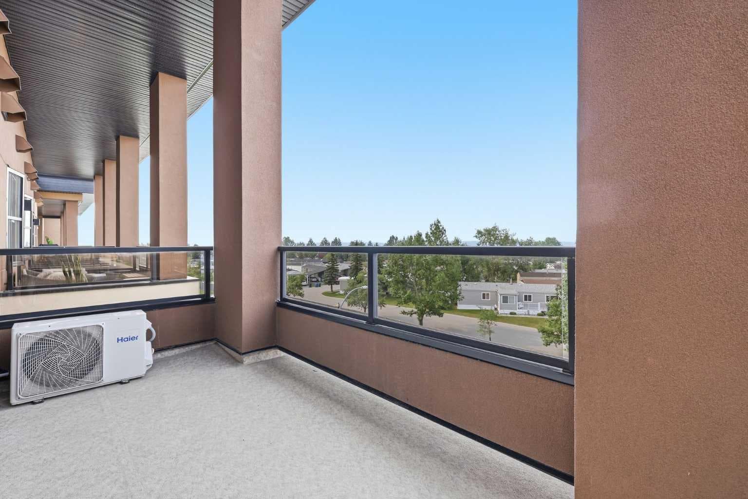 1410, 81 Arbour Lake View NW