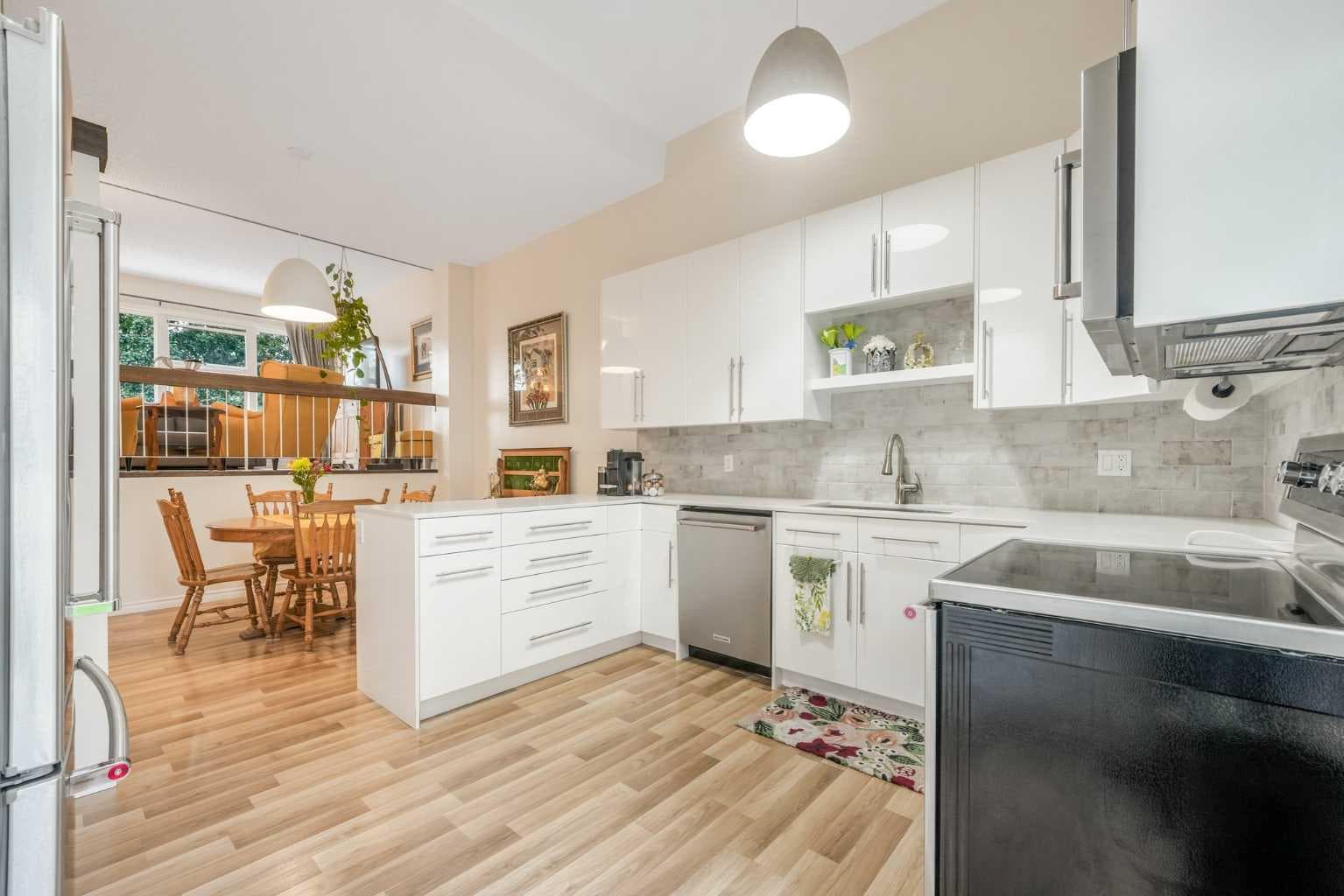 70 Brae Glen Lane SW