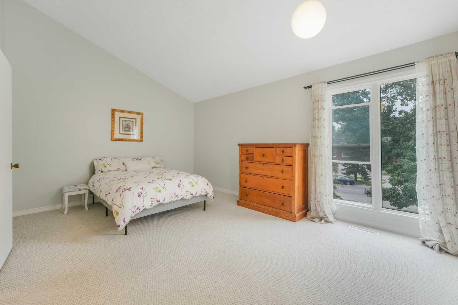 70 Brae Glen Lane SW