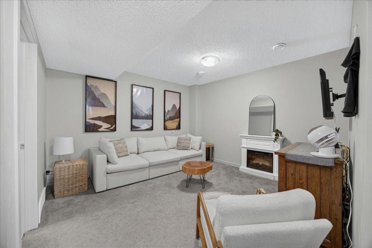 146 Sunset Road 