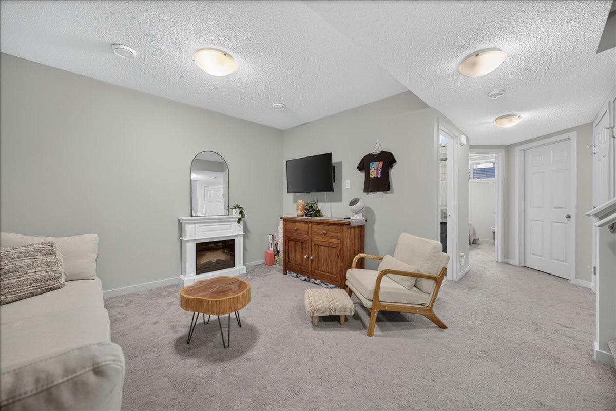 146 Sunset Road 