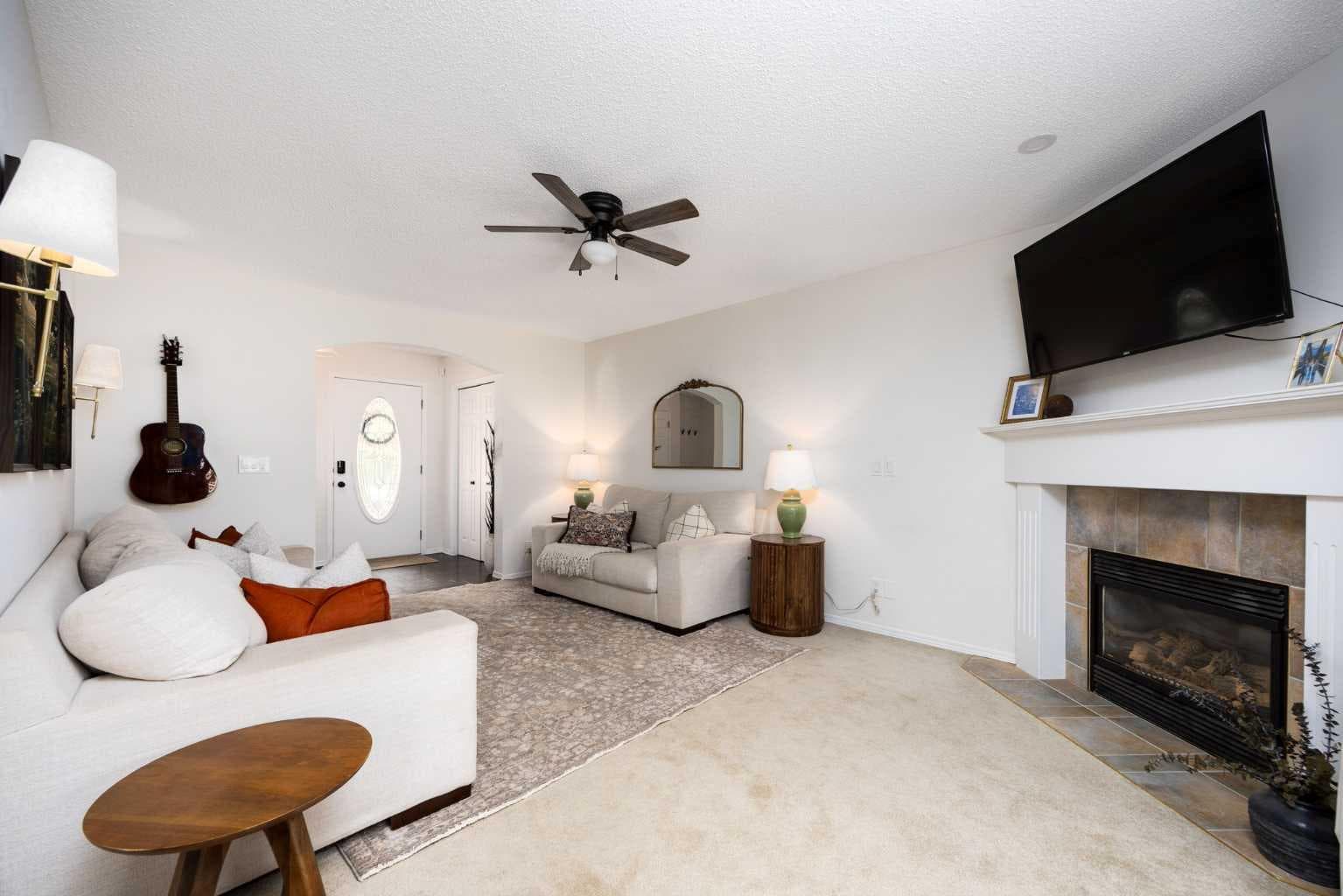 100 Bow Ridge Crescent 