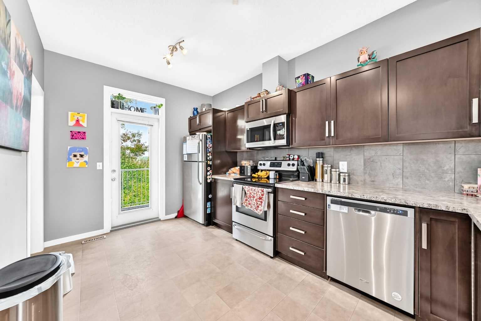 60 New Brighton Point SE