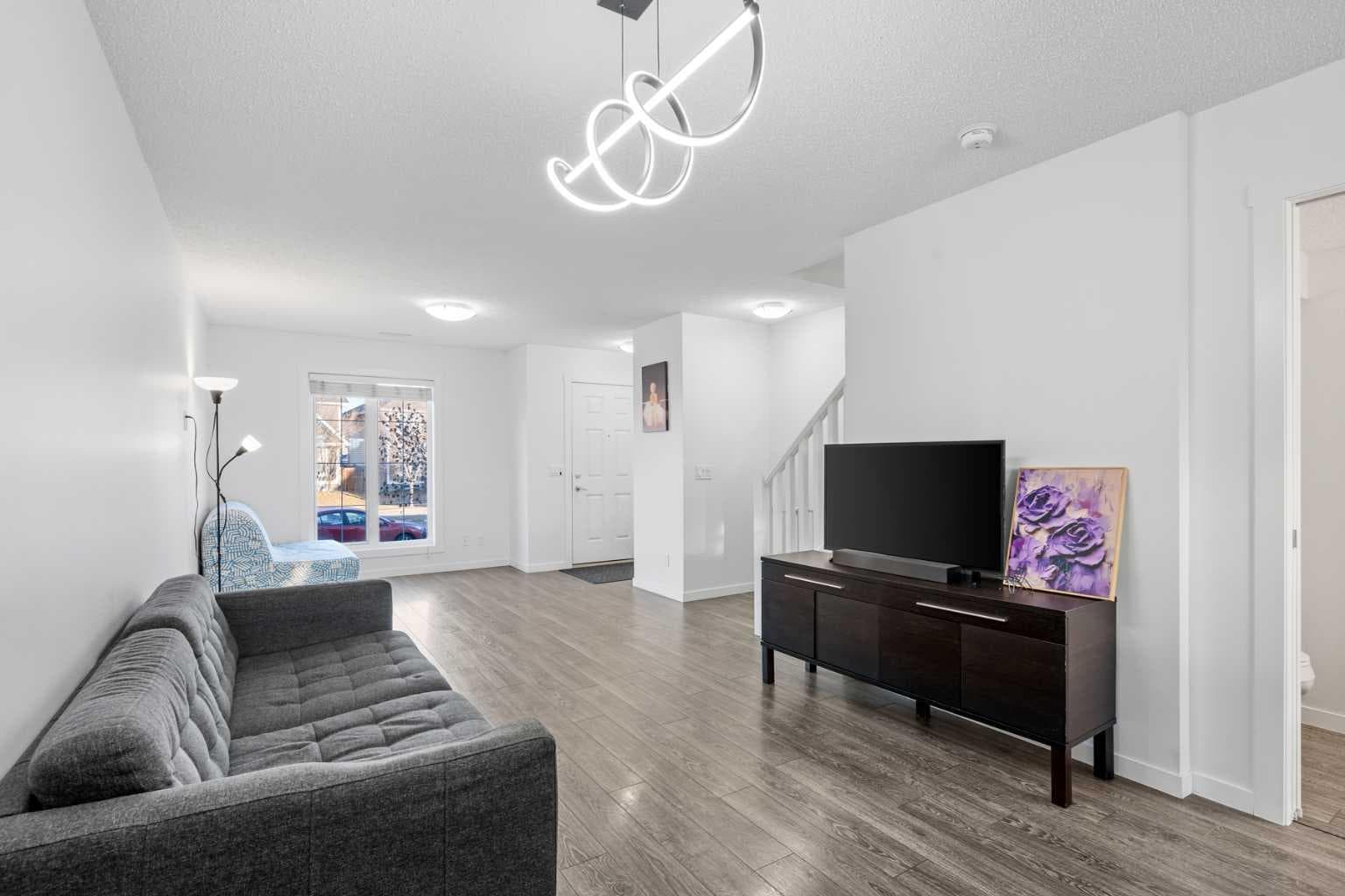 111 Auburn Bay Street SE