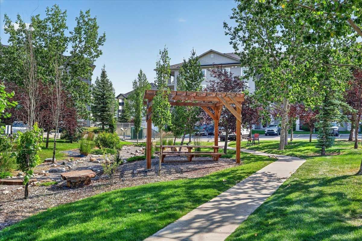 5308A, 604 8 Street SW