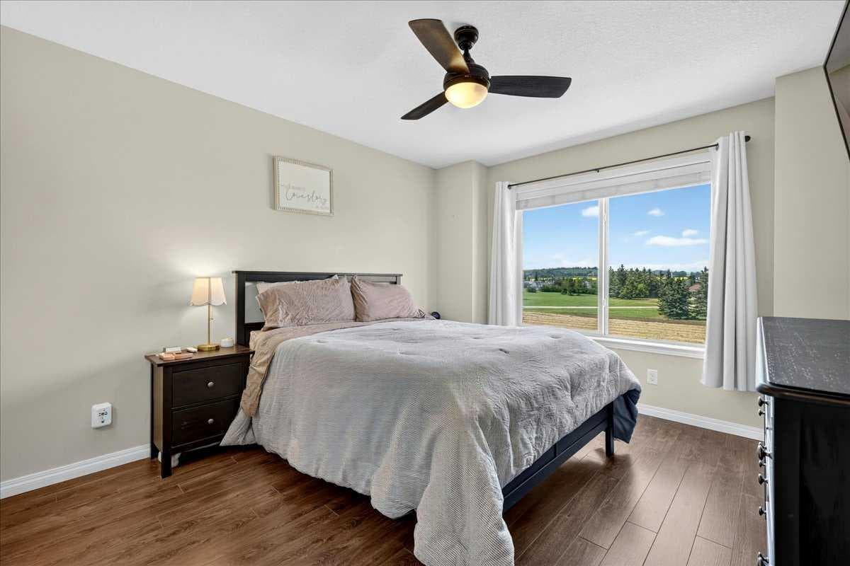 2003, 280 Williamstown Close NW