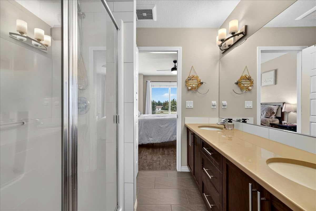 2003, 280 Williamstown Close NW
