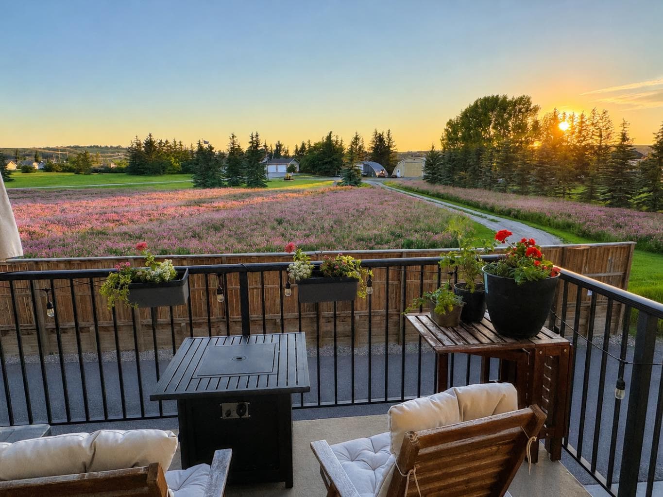 2003, 280 Williamstown Close NW