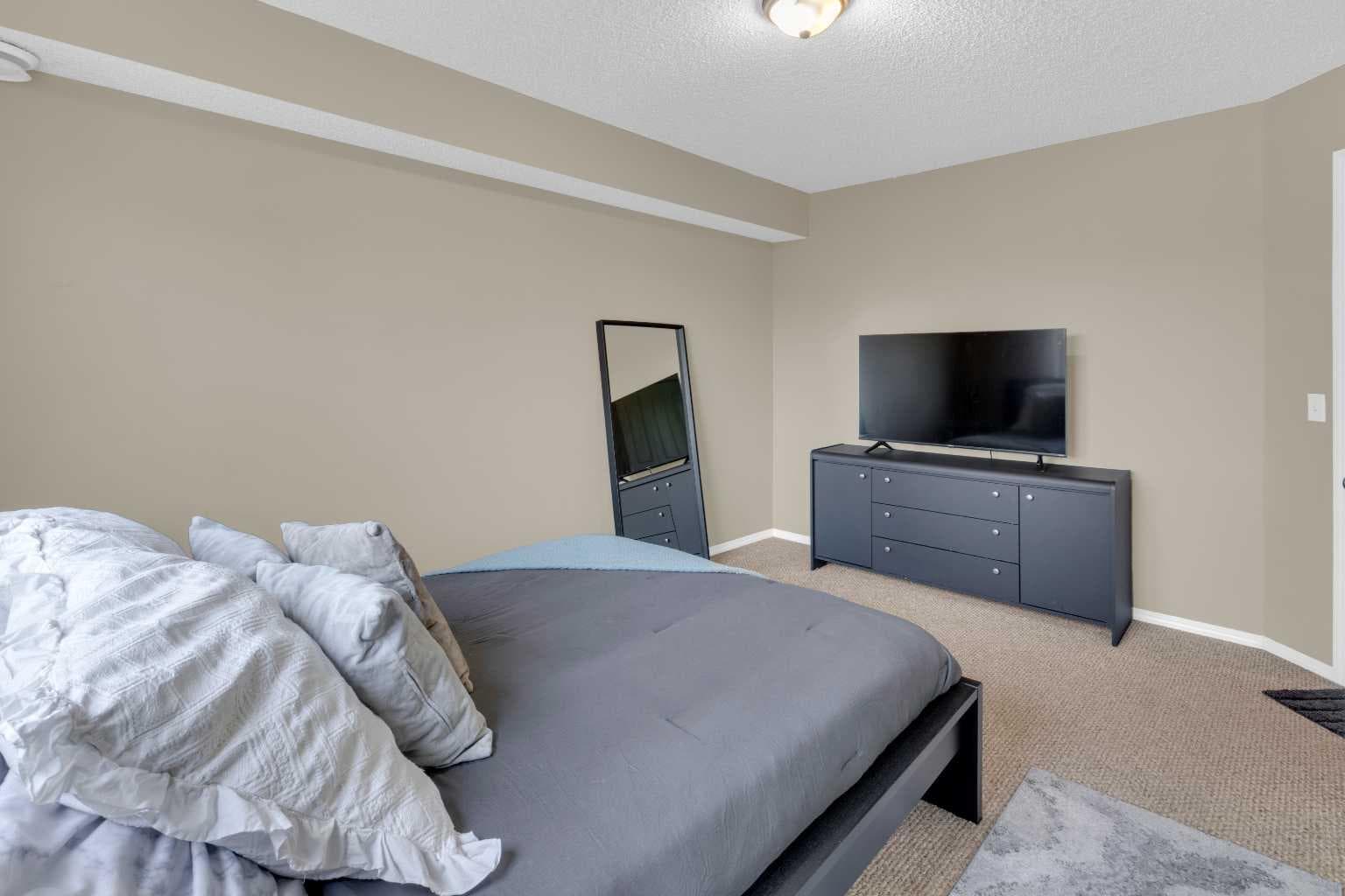 411, 140 Sagewood Boulevard SW