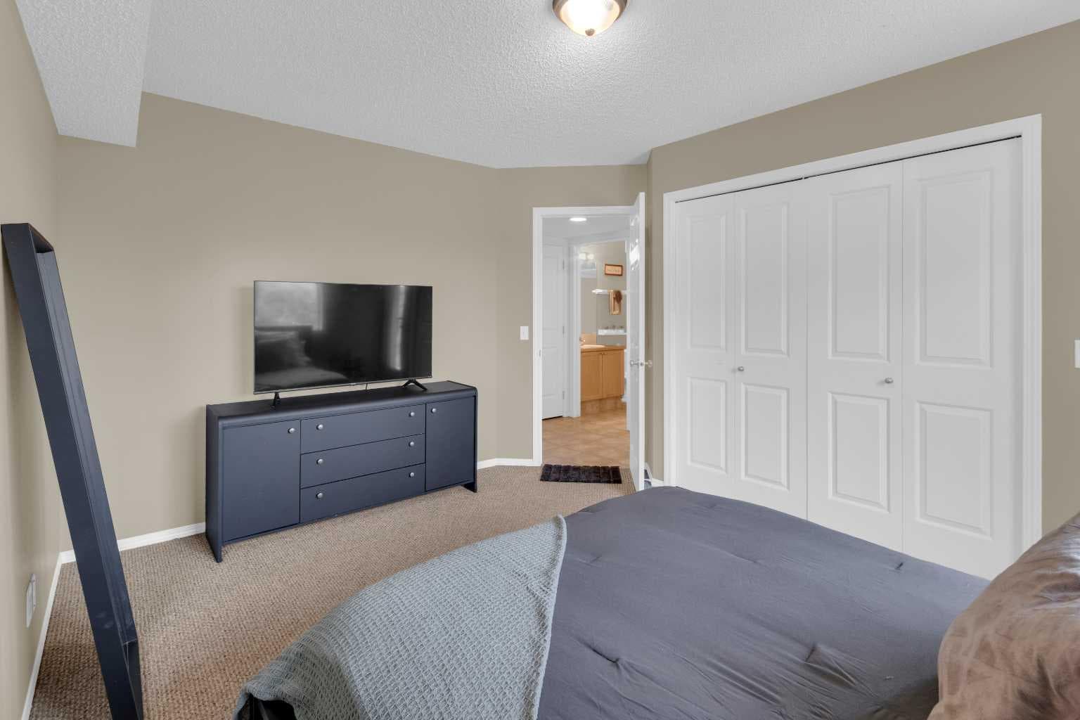 411, 140 Sagewood Boulevard SW