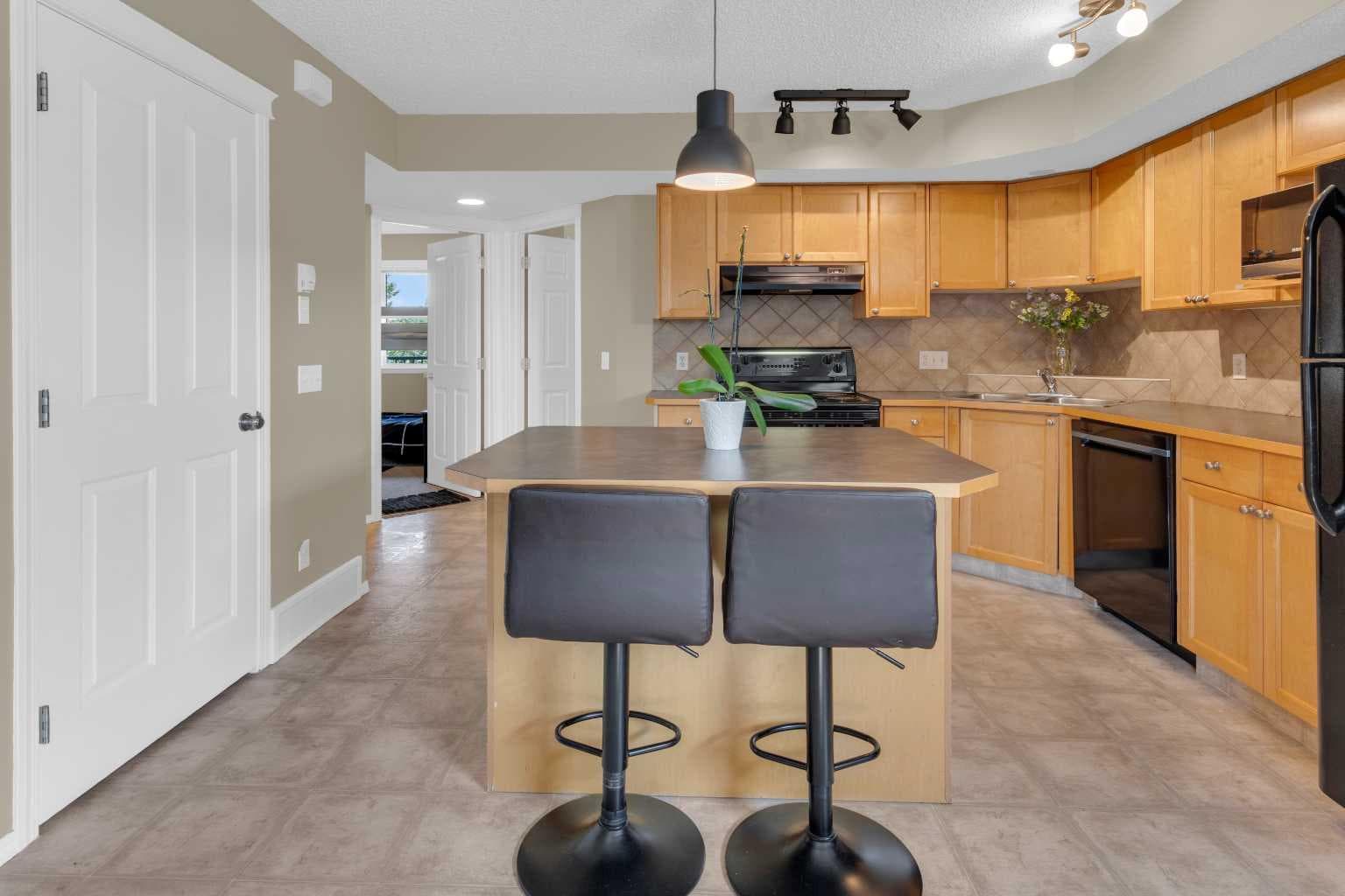 411, 140 Sagewood Boulevard SW