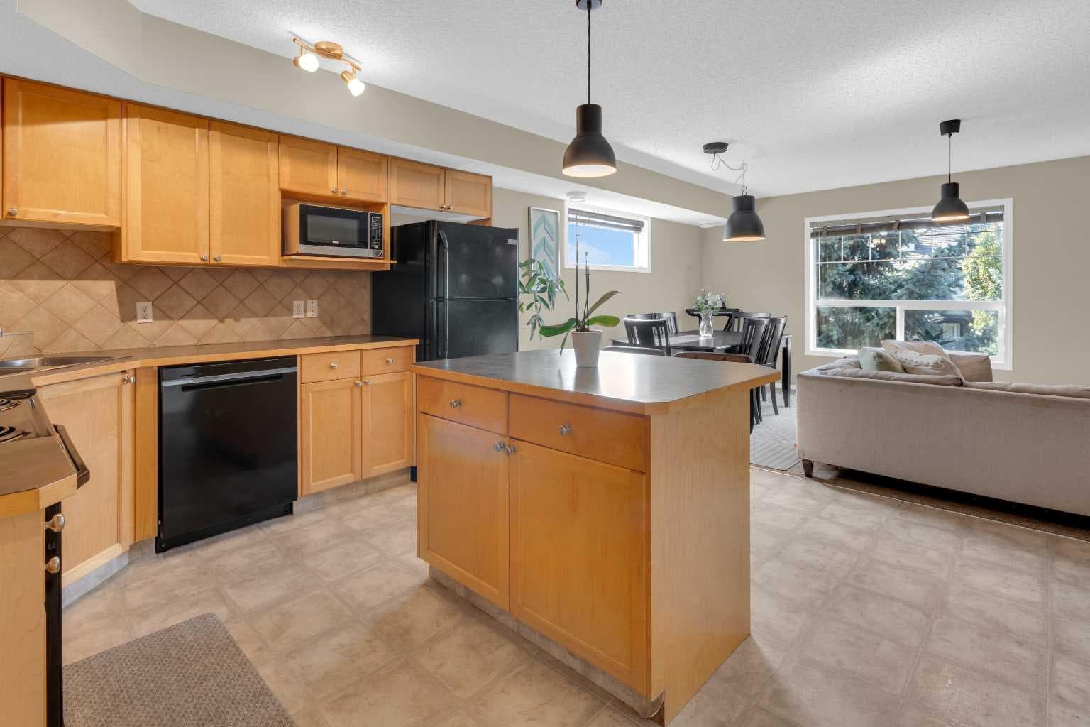 411, 140 Sagewood Boulevard SW