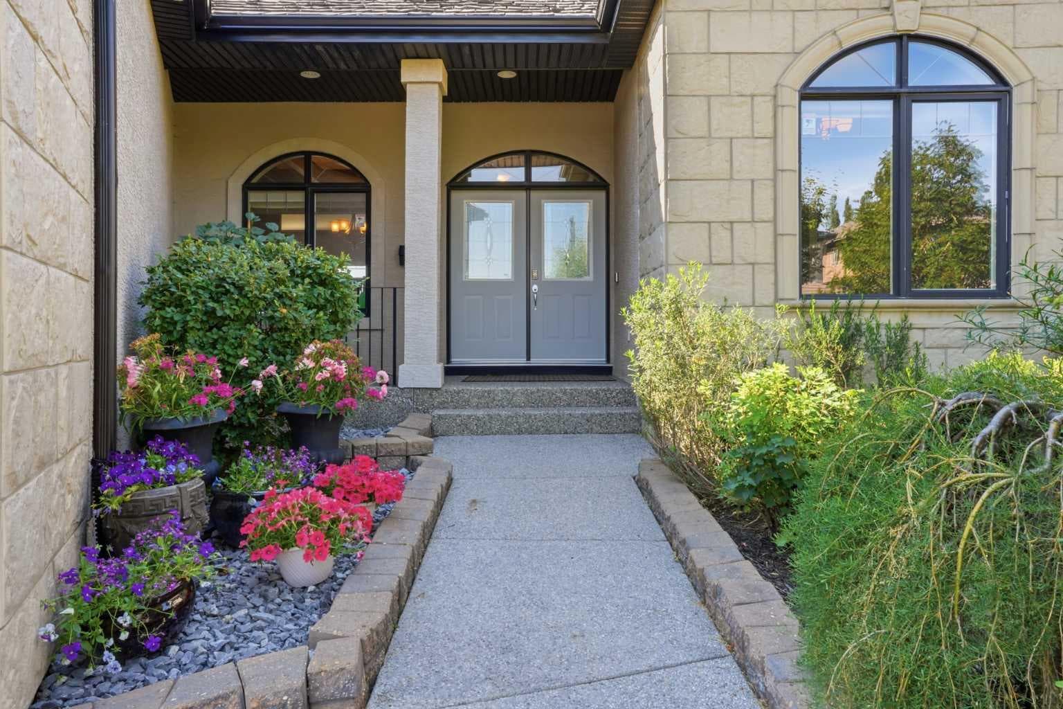 87 Royal Ridge Terrace NW