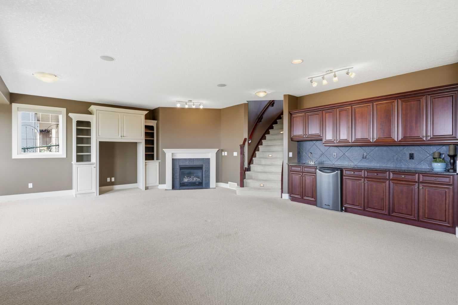 87 Royal Ridge Terrace NW