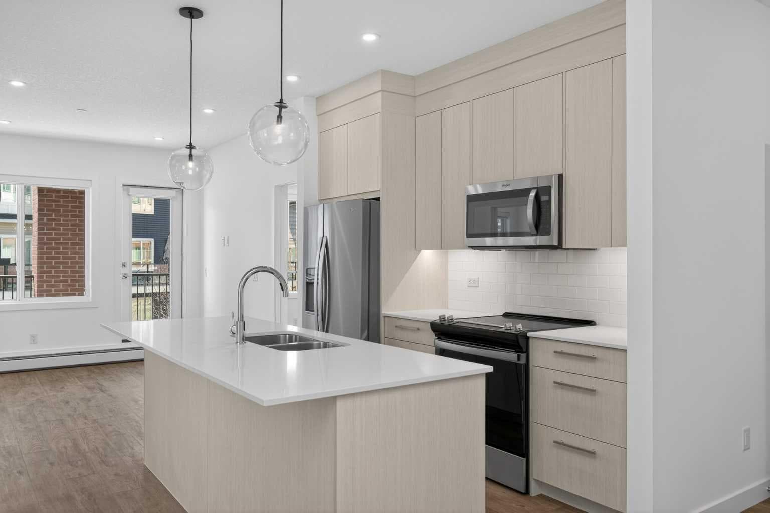 3201, 6 Merganser Drive W