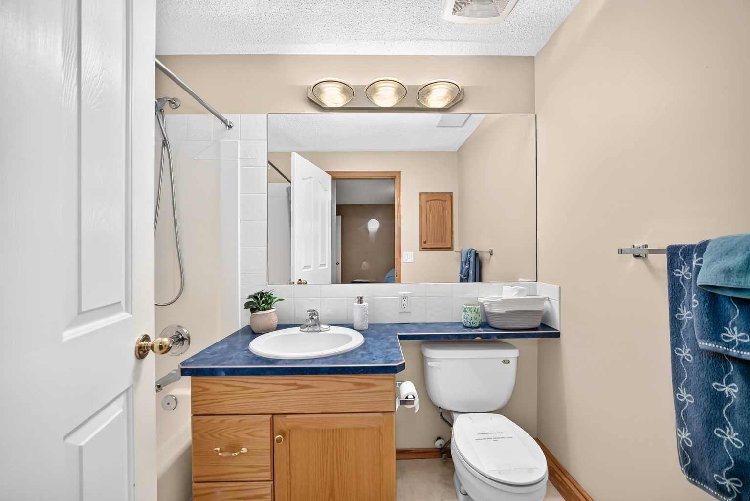 156, 1415 Centre A Street NE