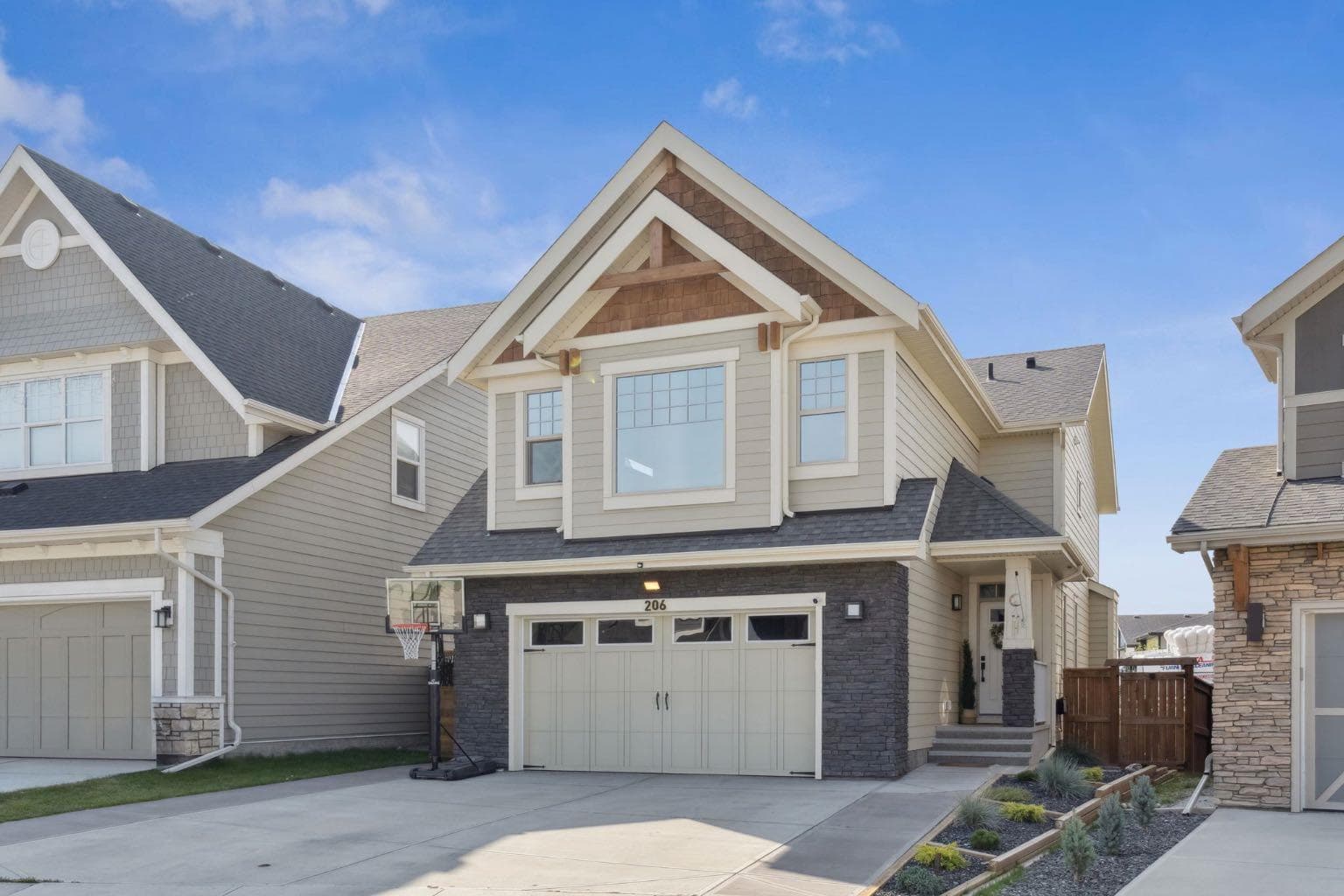 206 Riviera View 