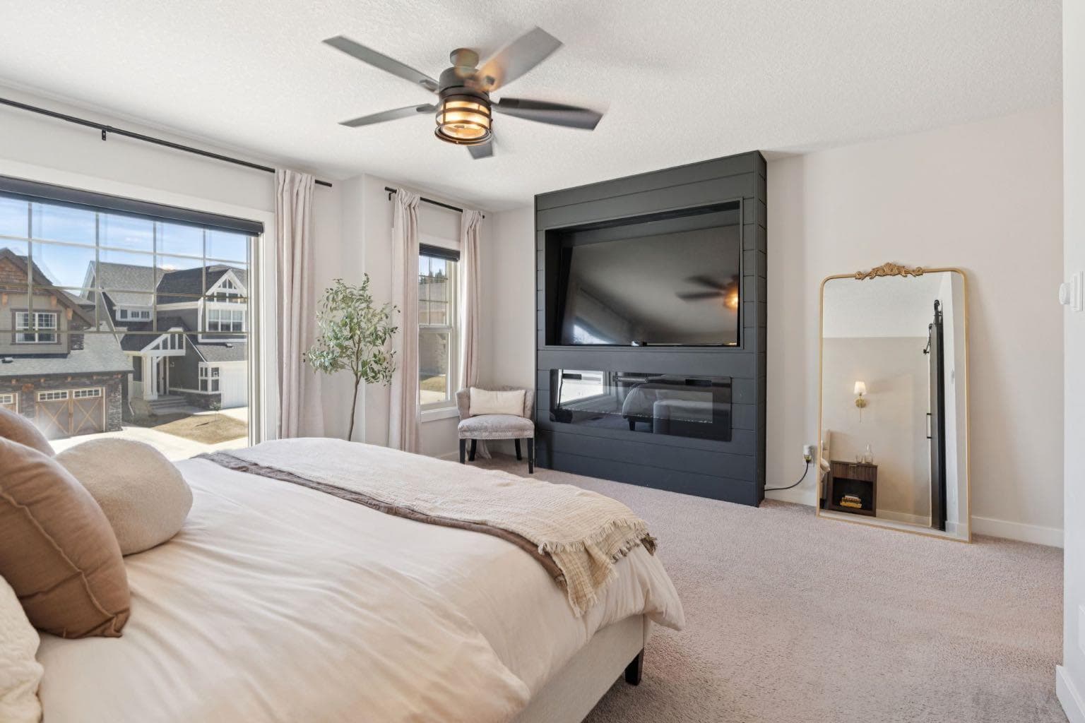 206 Riviera View 