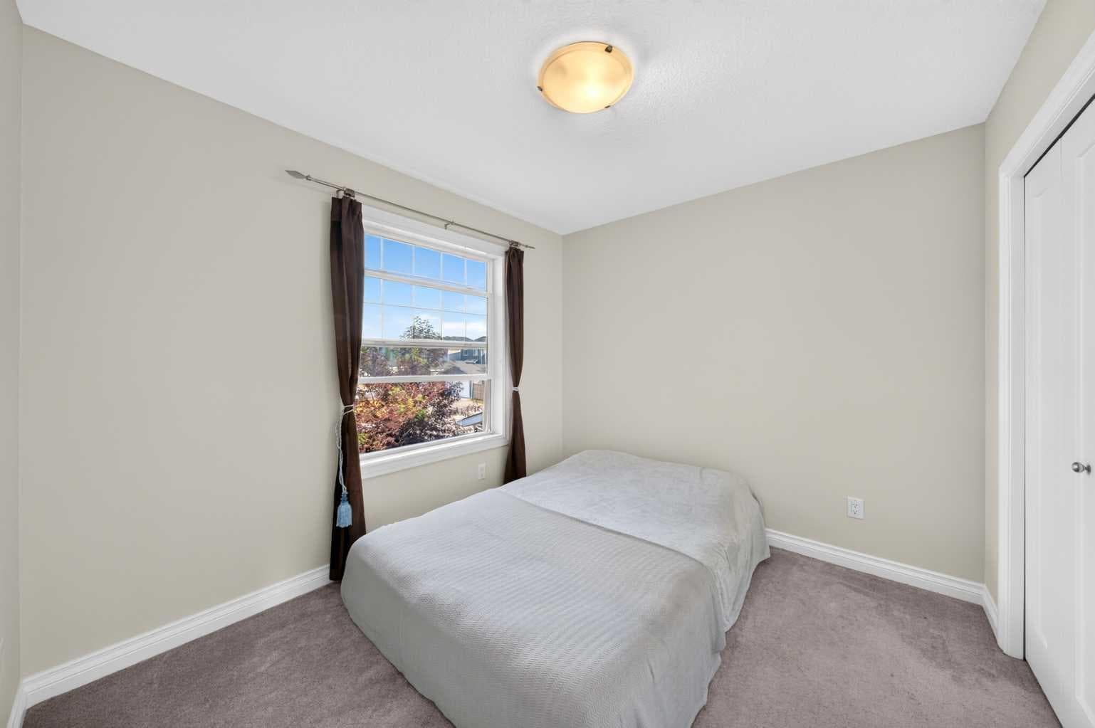 119 Baywater Rise SW