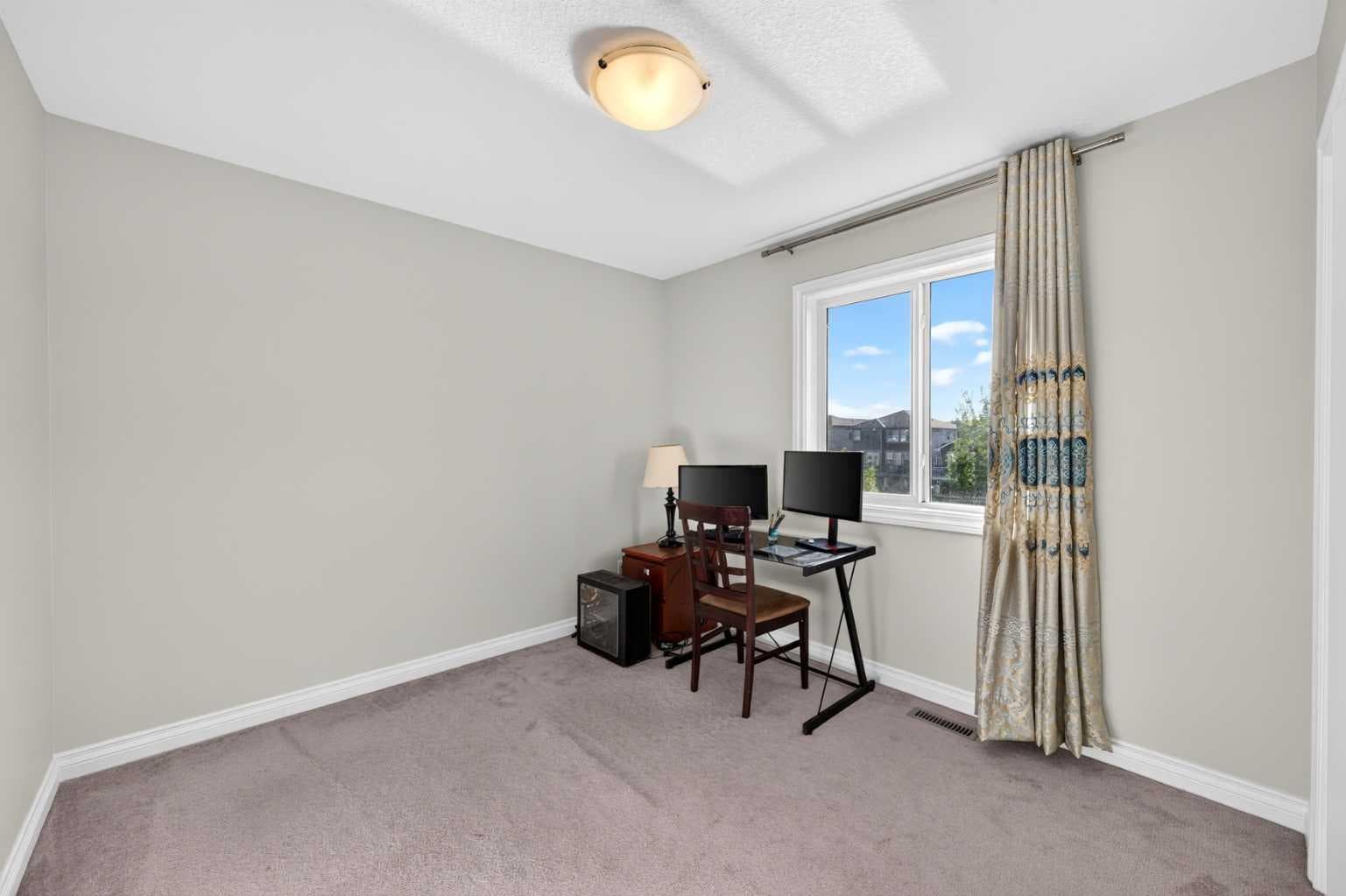 119 Baywater Rise SW