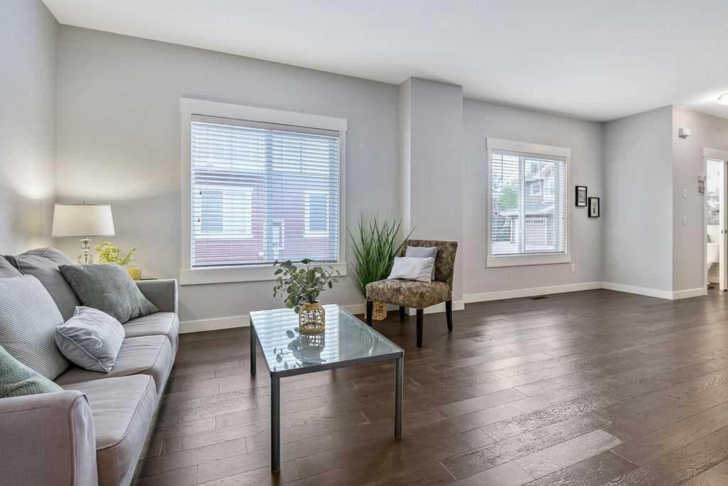 22 West Coach Manor SW