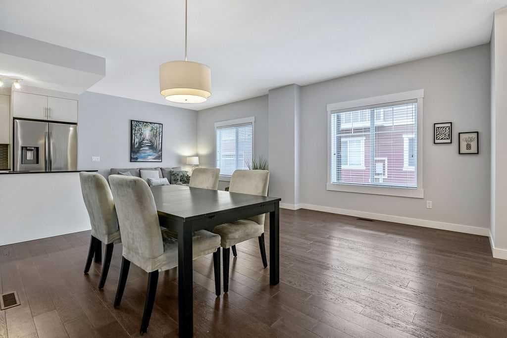 22 West Coach Manor SW