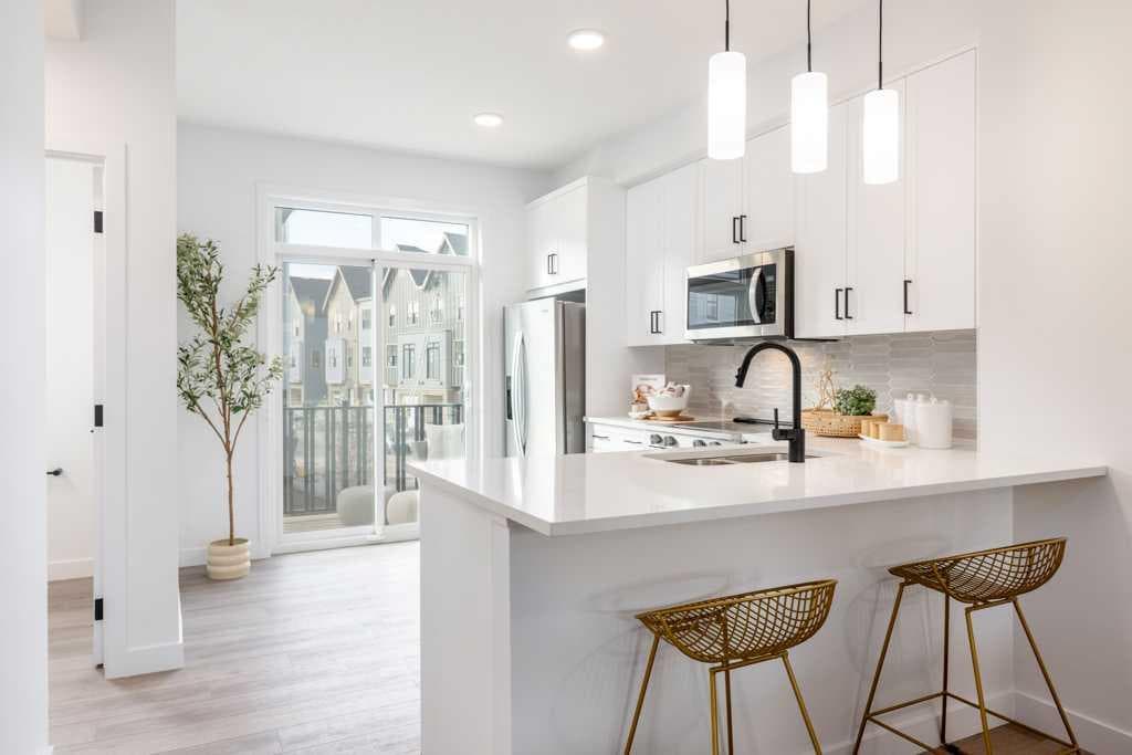 702, 437 Alpine Avenue SW