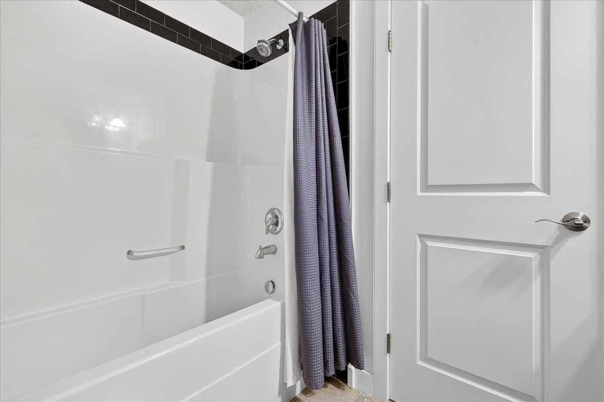 3404, 11811 lake fraser Drive SE