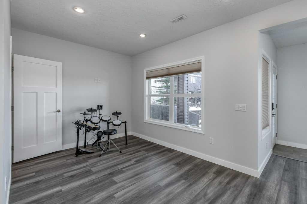 128 Sunset Park 