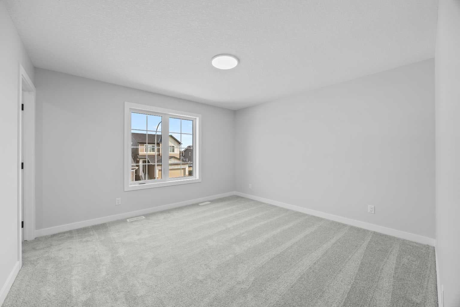 49 Hotchkiss Gardens SE