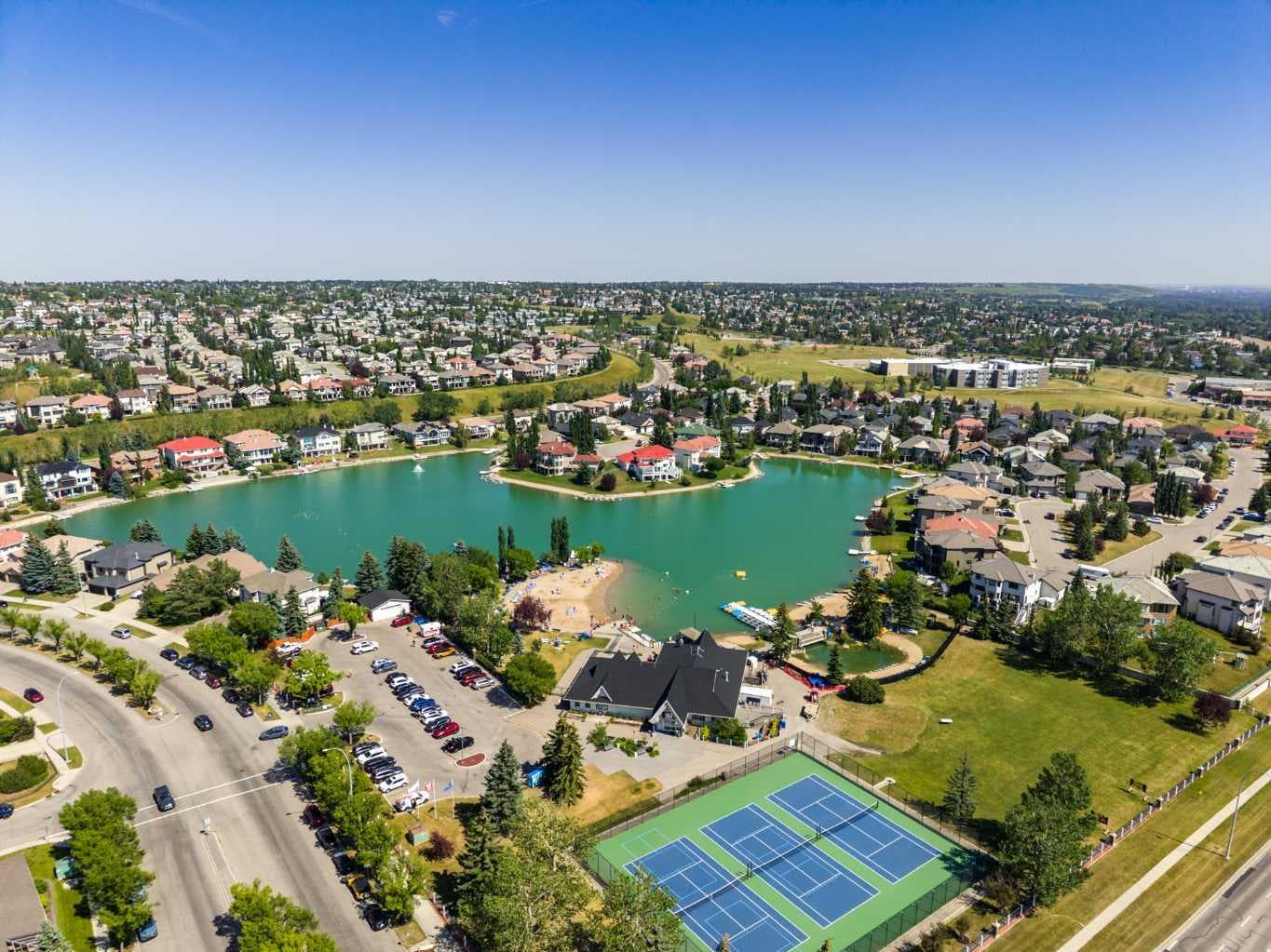 82 Arbour Lake Court NW