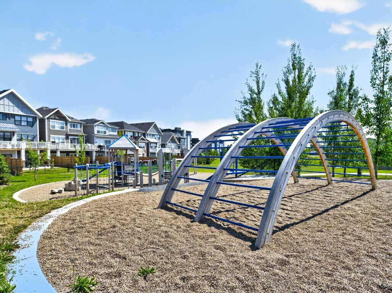 82 Arbour Lake Court NW