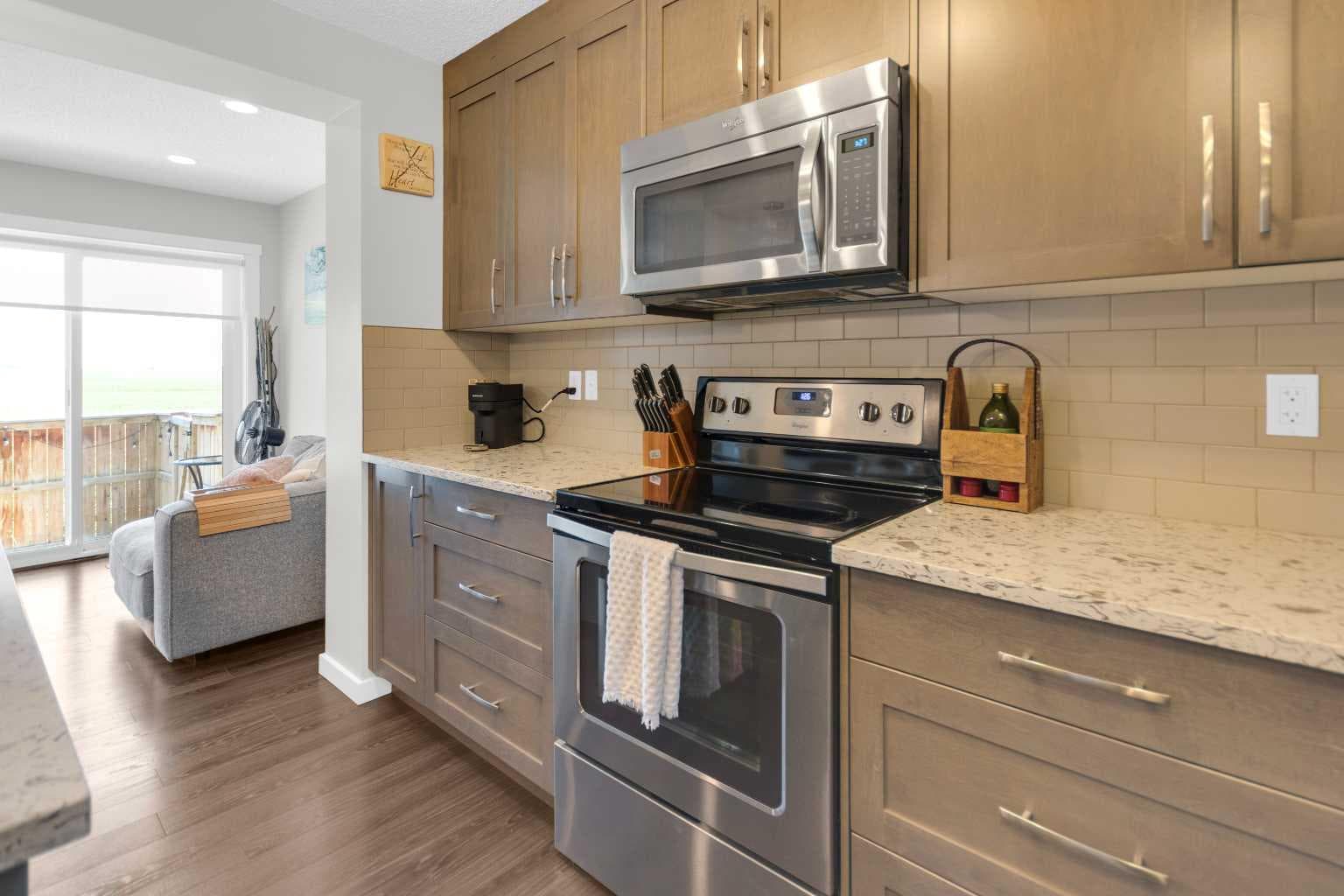 802, 2400 Ravenswood View SE