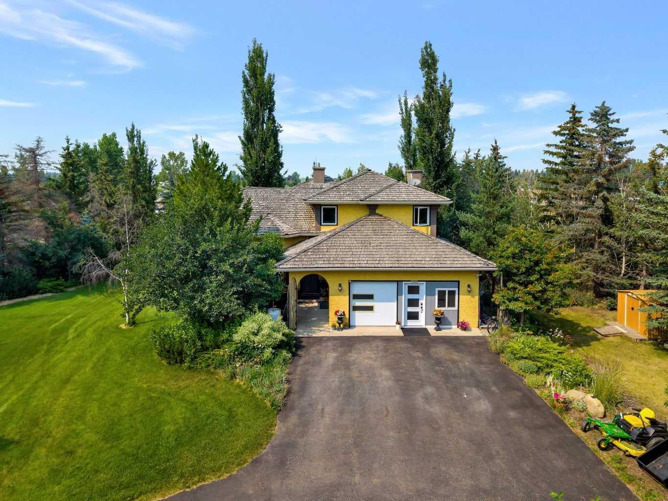 280140 Township Road 241A  