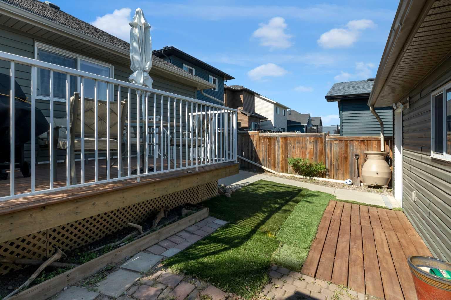 44 Ravenslea Crescent SE
