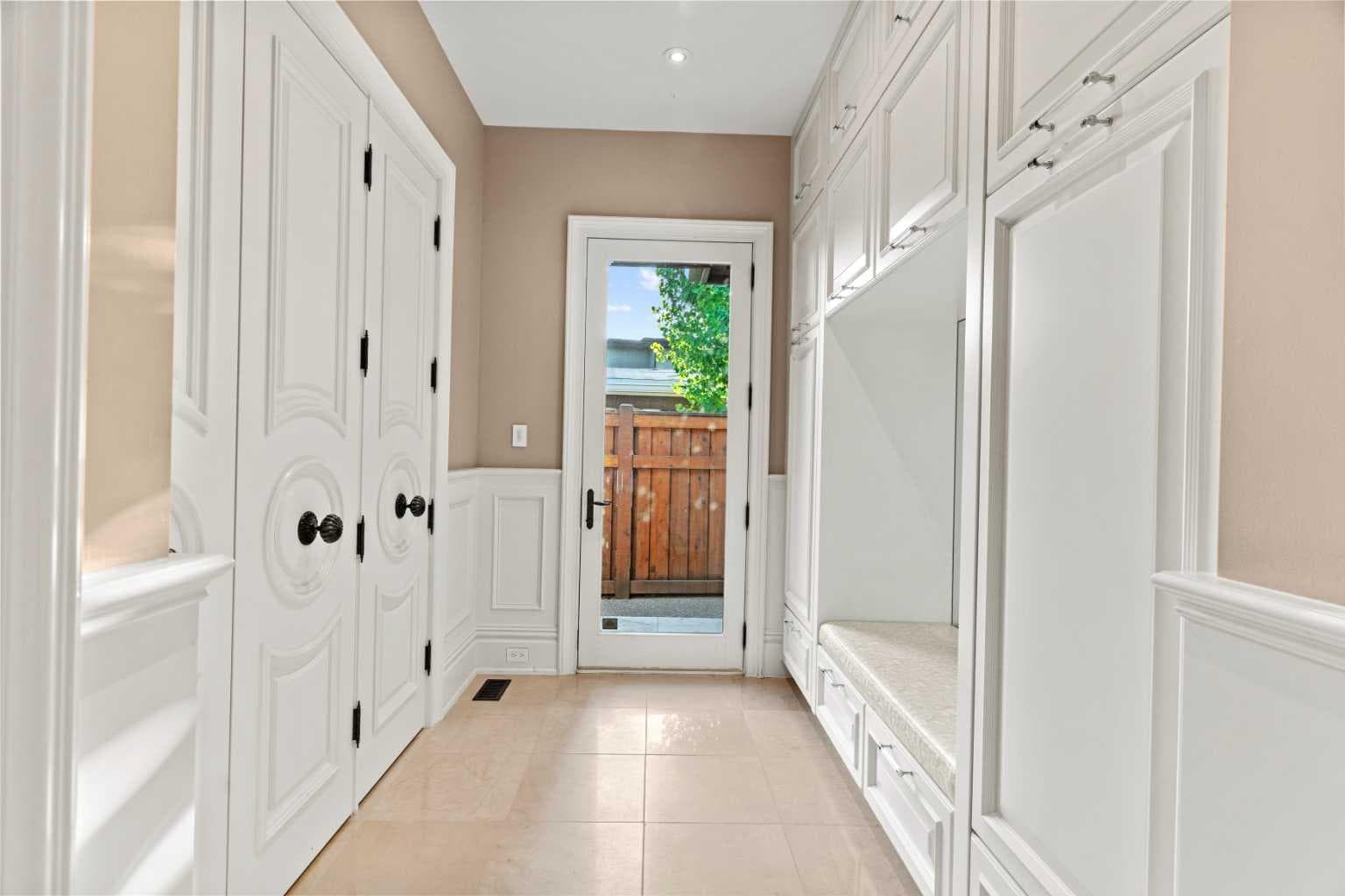 1020 Bel-Aire Drive SW