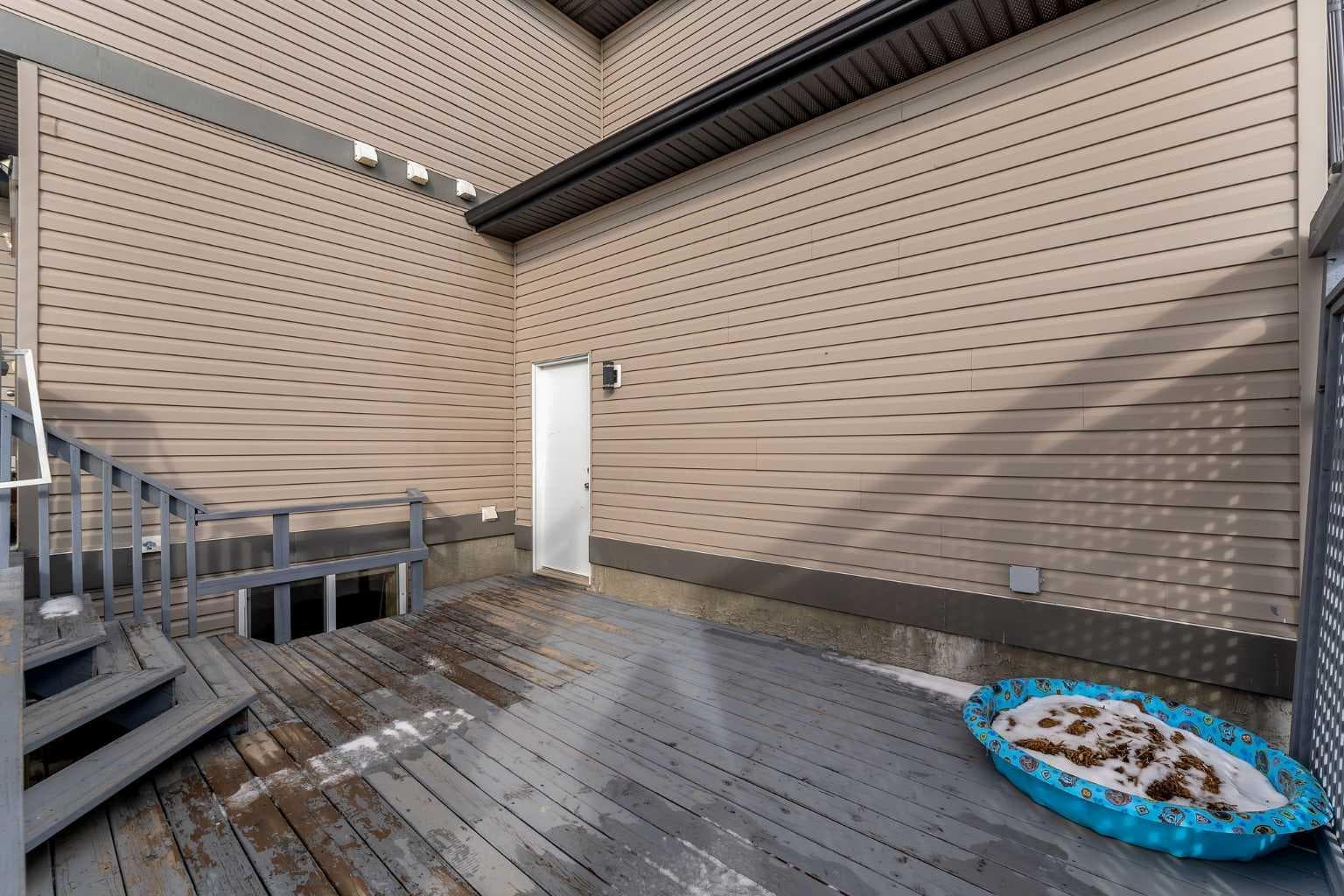 156 Bishop Crescent NW