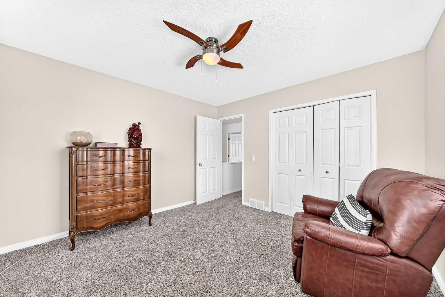 124 WEST LAKEVIEW Drive 